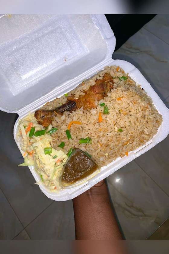 Egg fried rice with chicken