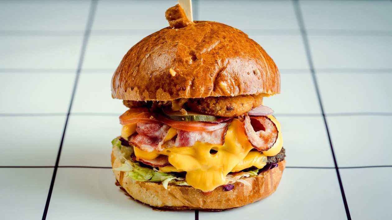 Cheddar Jalapeno Burger