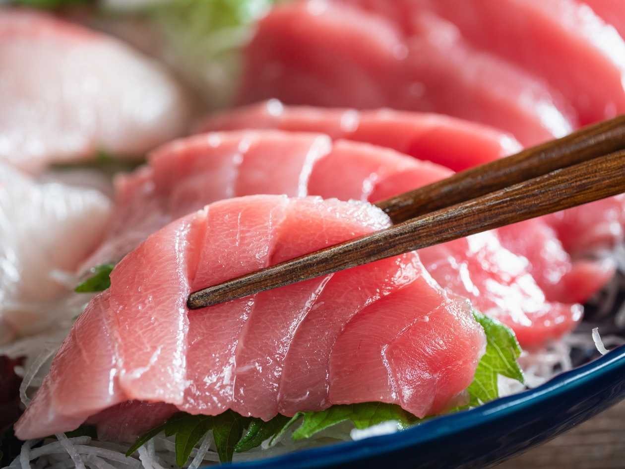 Maguro tuna sashimi