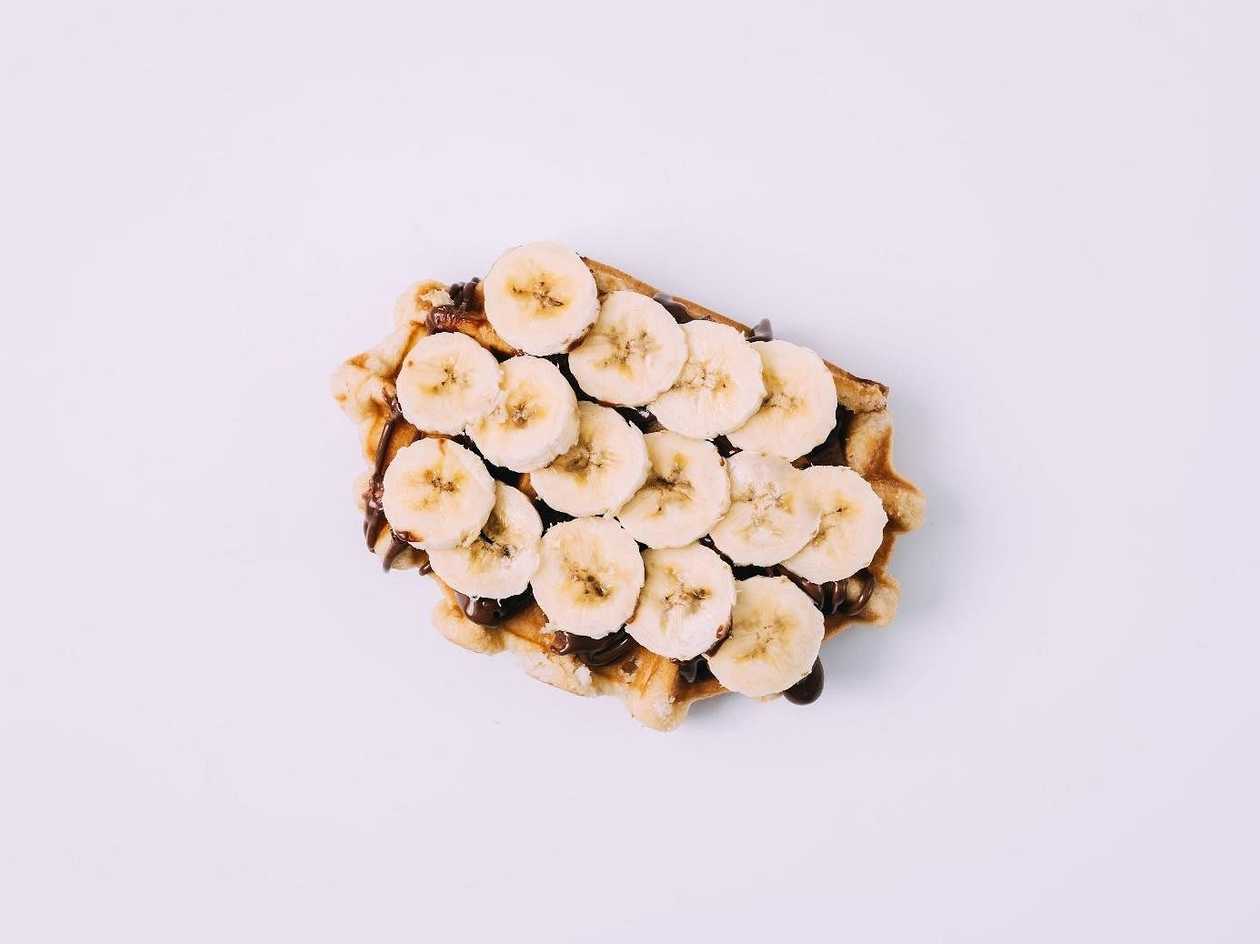 Vafle s nutellou a banánem