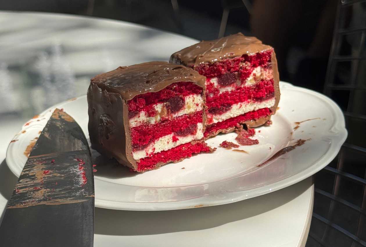 Red Velvet Brick