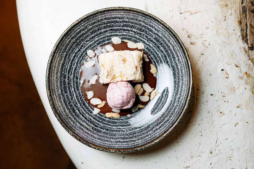 Меренговий Тбіліський торт з кизиловим морозивом/Meringue Tbilisi cake with dogwood ice cream