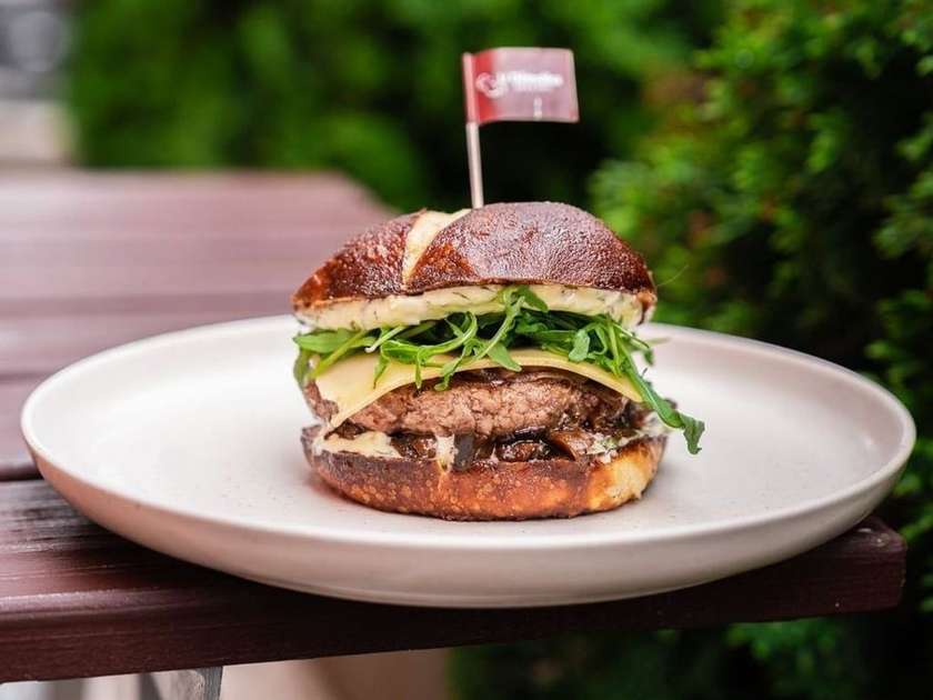 Portobello Pepper Burger