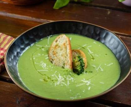Broccoli Cream Soup with Mint