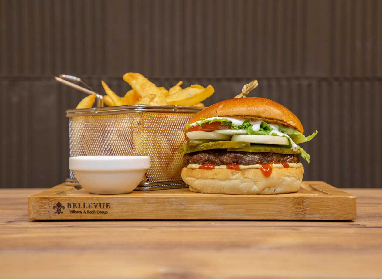 Big American Burger + 300g Julienne Fries