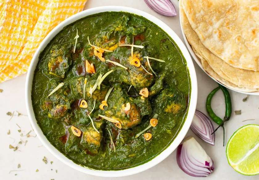 Palak Chicken + Rice + Methi Naan