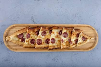Sucuk Pide (Pepperoni)