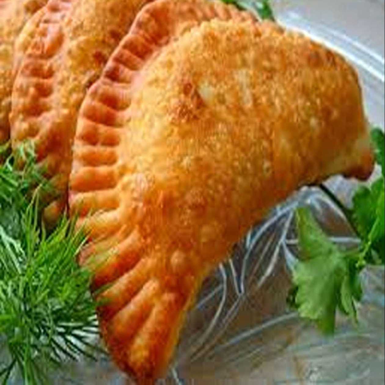 Čeburek s vepřovým masem 90 g (1 kus)