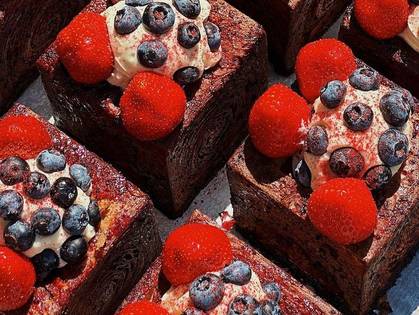 CROISSANT CUBE BERRY
