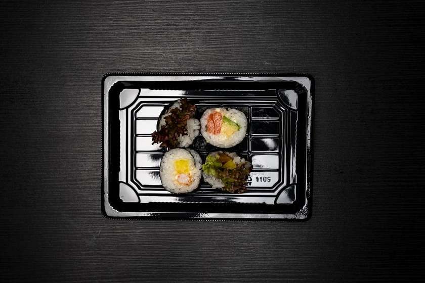 1. FUTO Losos, okurka, wasabi mayo, salát 4ks
