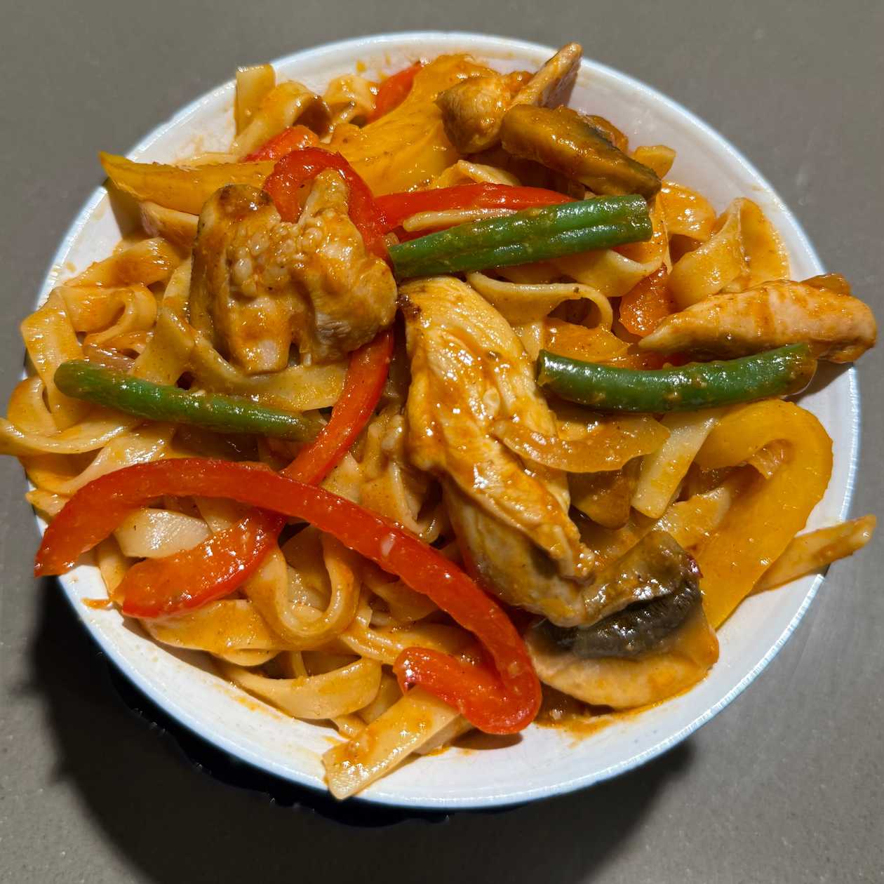 Noodles with chicken