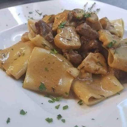 Paccheri Con Carne