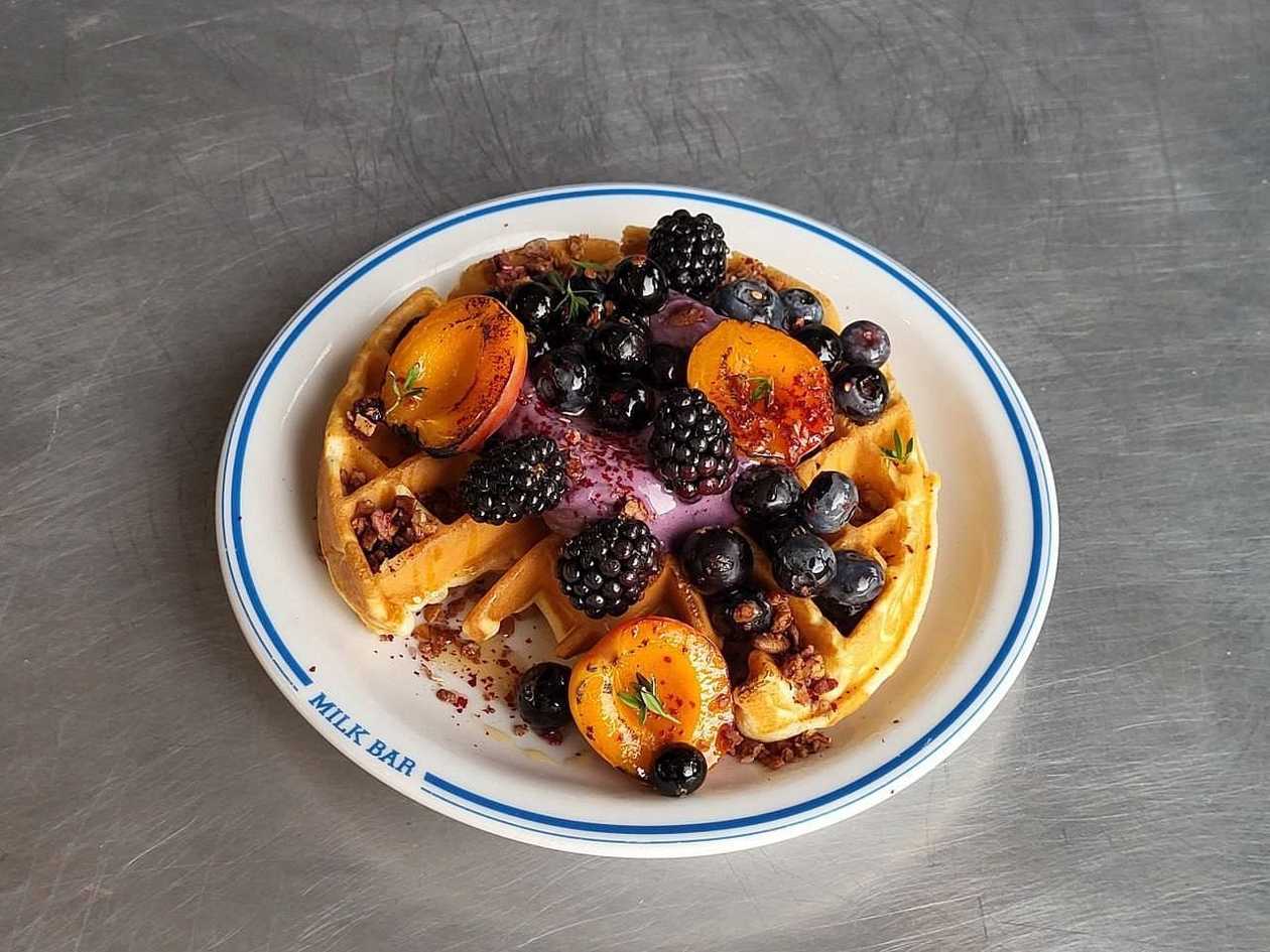 WAFFLES WITH DARK BERRIES