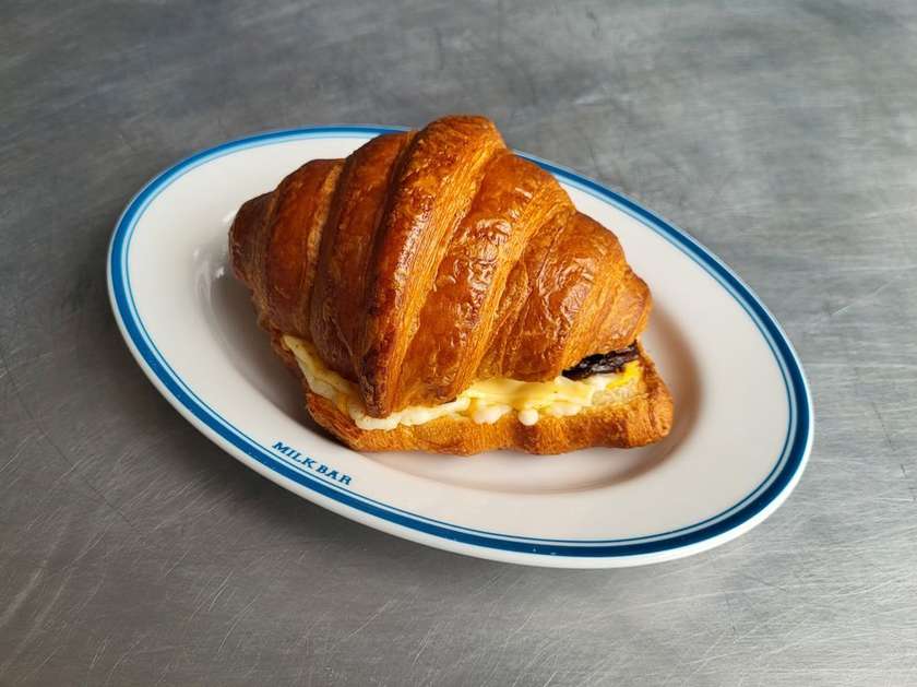 QUATRO FORMAGGI CROISSANT