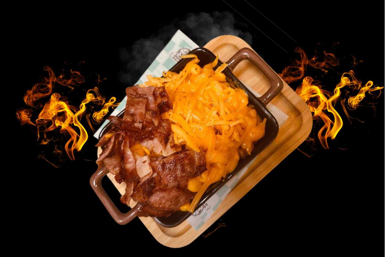 Mac&Cheese with bacon 350g (Pasta Cornetti Rigati-melcisiori with sauce and cedar cheese, bacon)