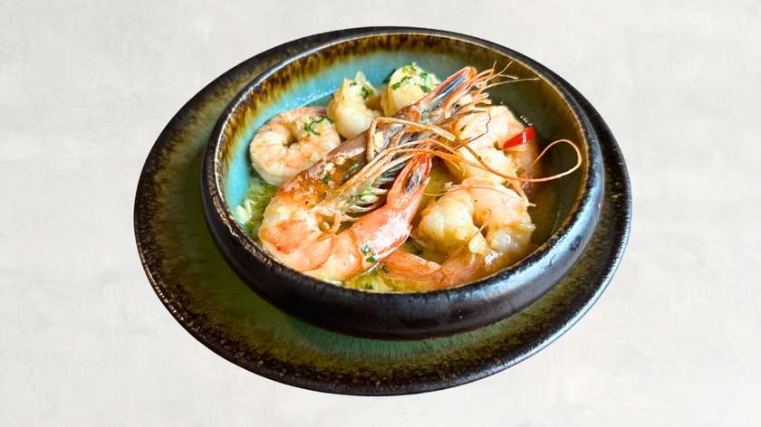 Shrimps in wine – butter sauce N