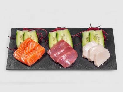S4. Mix Flambovaný Sashimi
