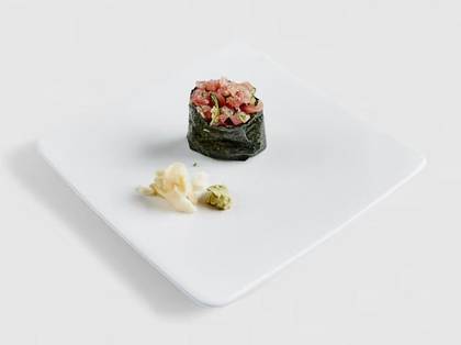 G2. Maguro Gunkan  1pc