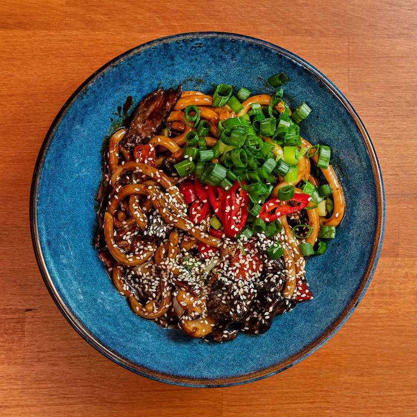 K035 Udon noodles with crispy chicken