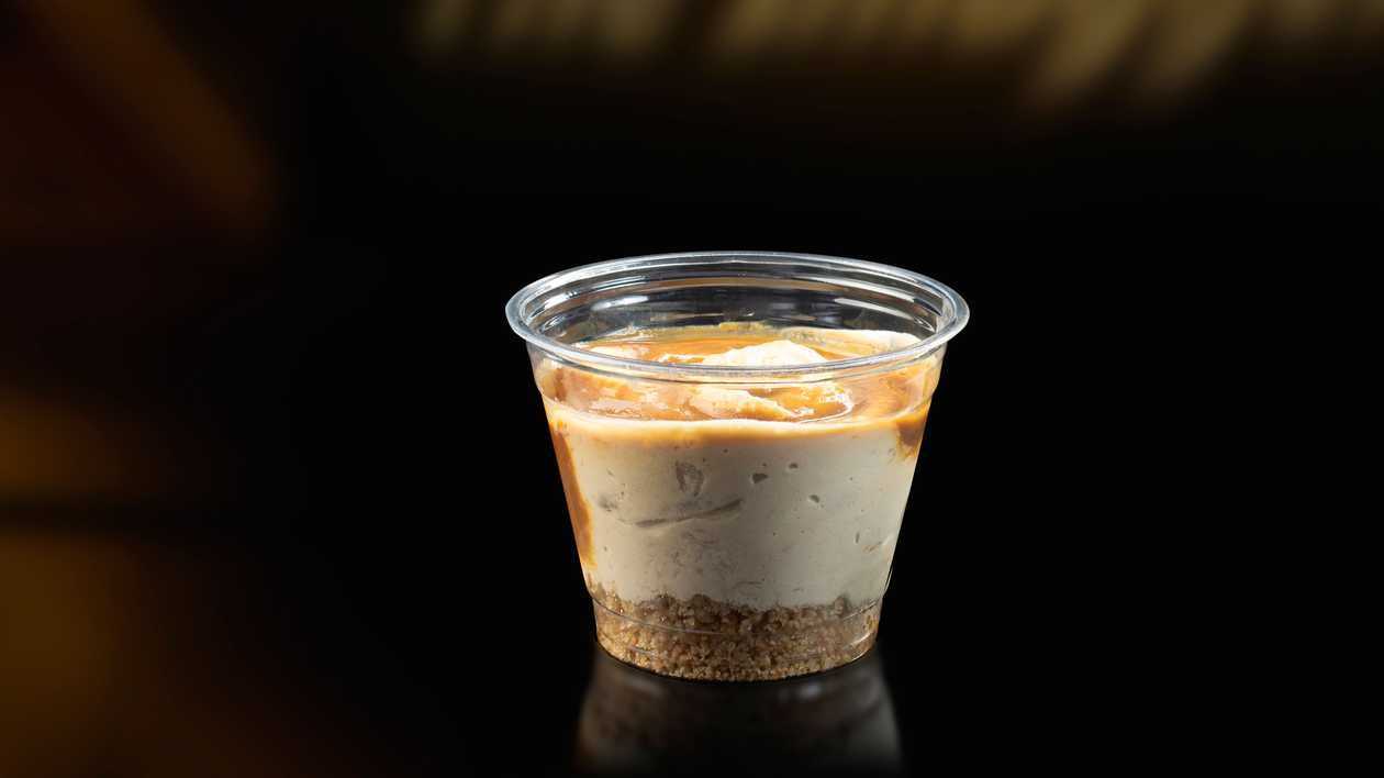 Banana whiskey & caramel cheesecake