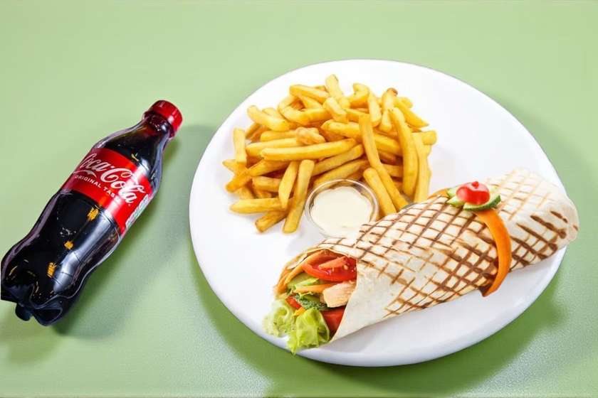 Döner + fries + Coca-Cola 0,5 l