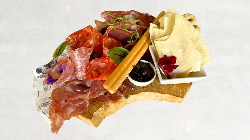 Cold cuts board N
