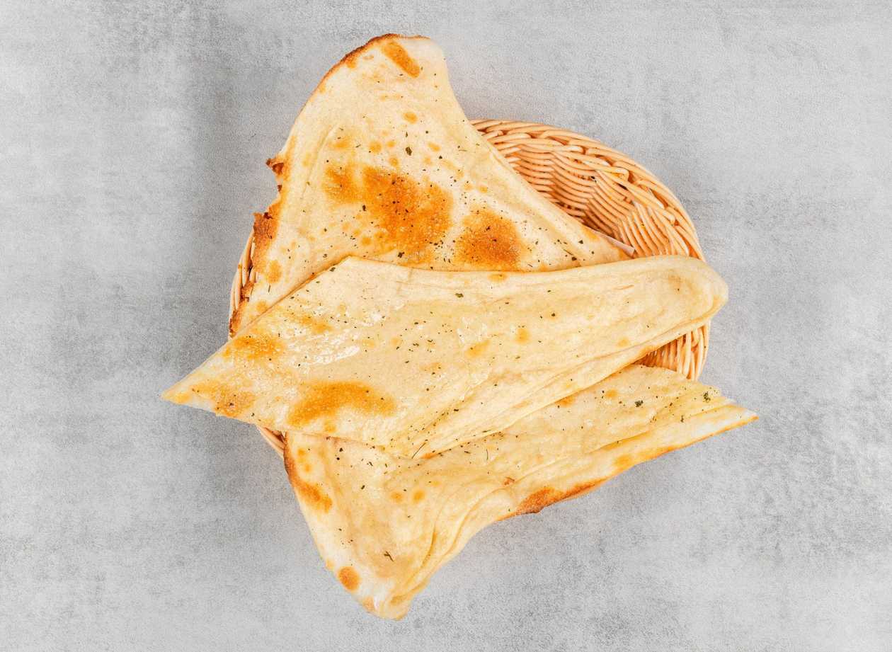 138. Tandoori Garlic Naan