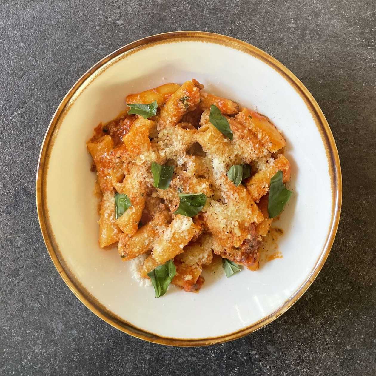 RIGATONI ALLA ZOZZONA