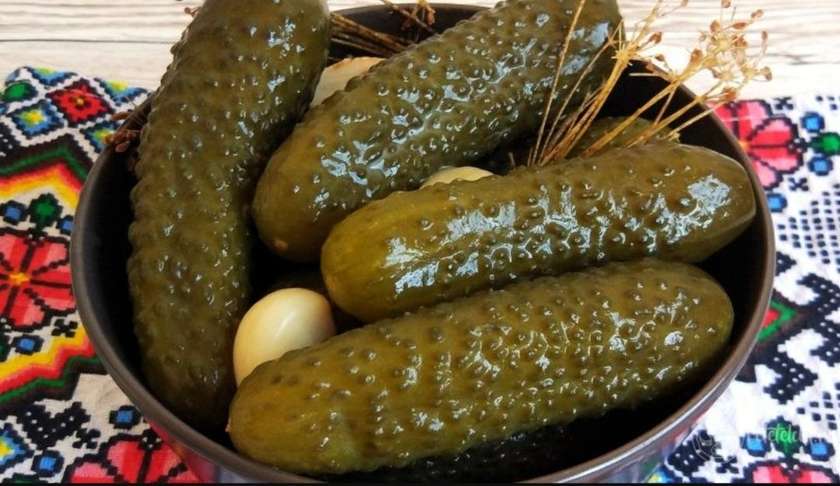 Pickled Cucumber Rounds