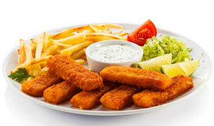 Douradinhos de Peixe no Prato