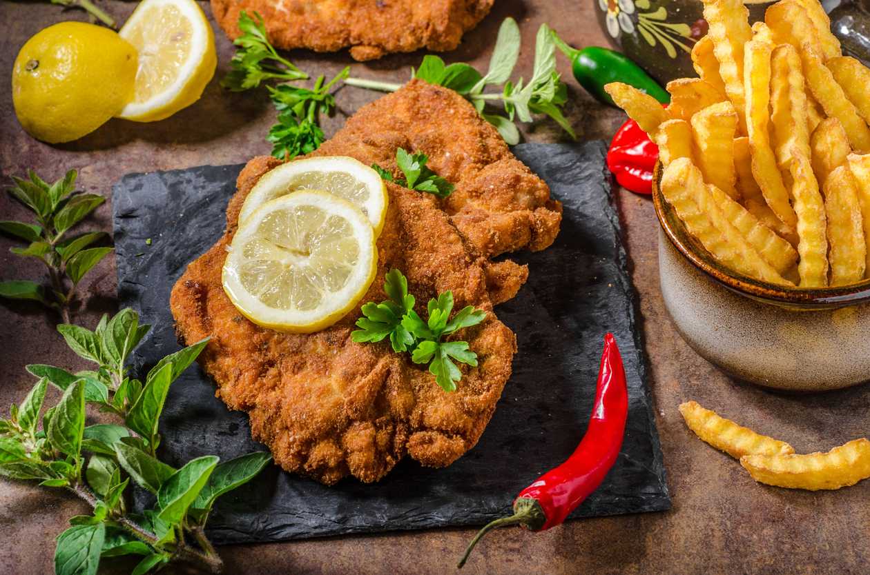 Chicken schnitzel au naturel, vegetables
