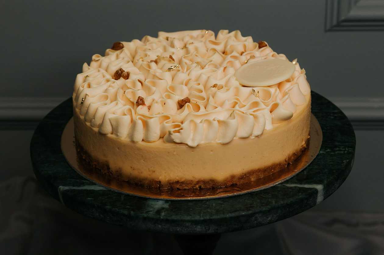 NEW! Chanterelle Crème Brûlée Cake 1.2kg