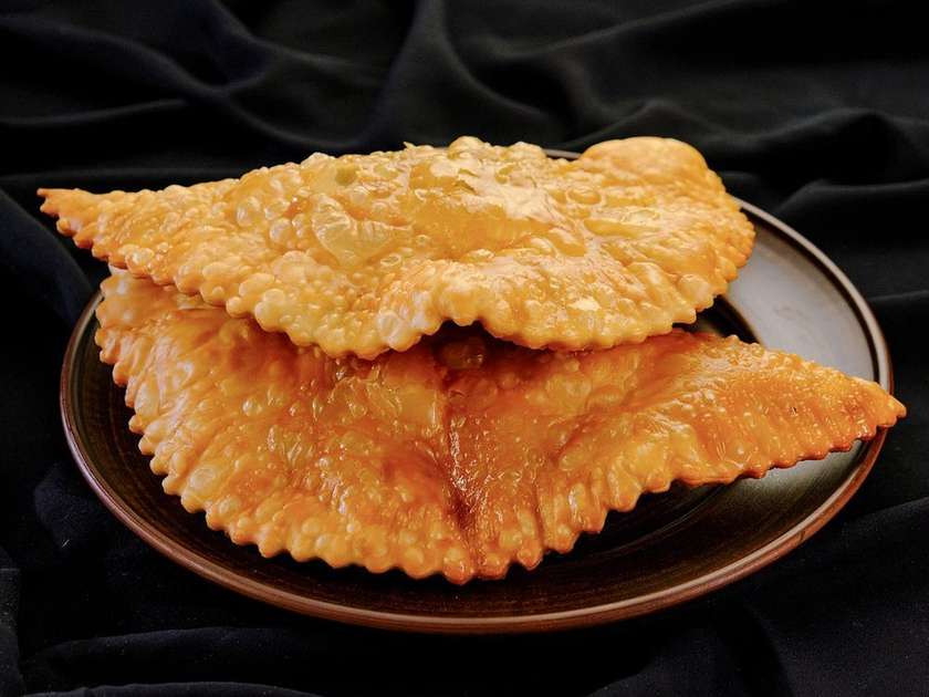 Чебуреки з телятиною (2шт)
