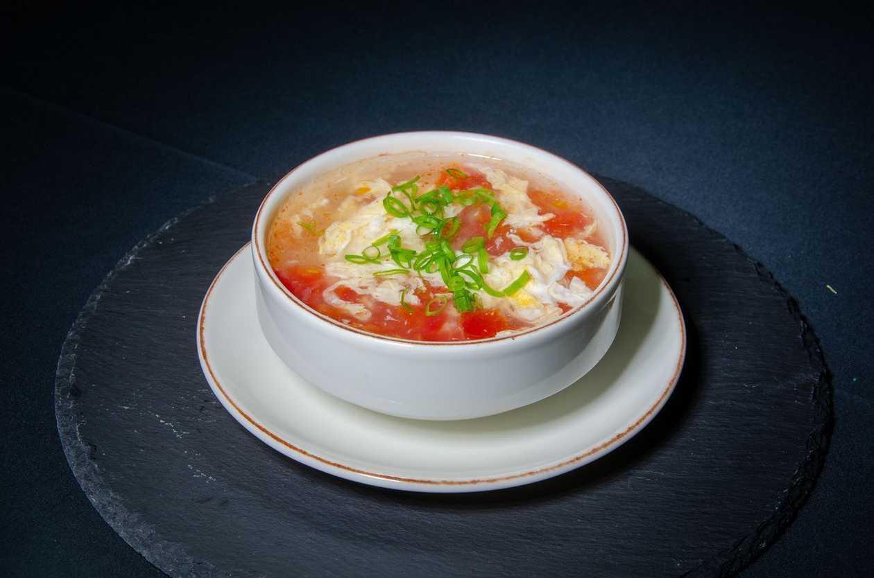 Tomato soup with egg