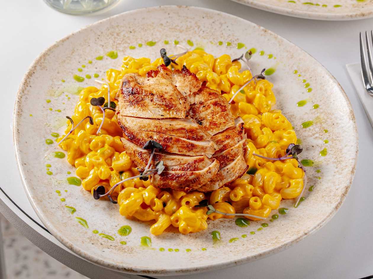 Toyuqlu Mac and Cheese