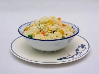 Fried rice with vegetables and egg