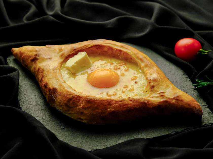 Хачапурі по-аджарськи