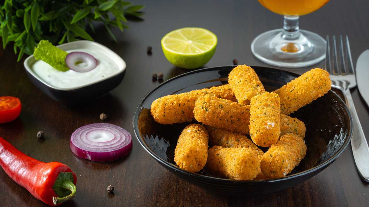 Mozzarella sticks with lingonberry jam