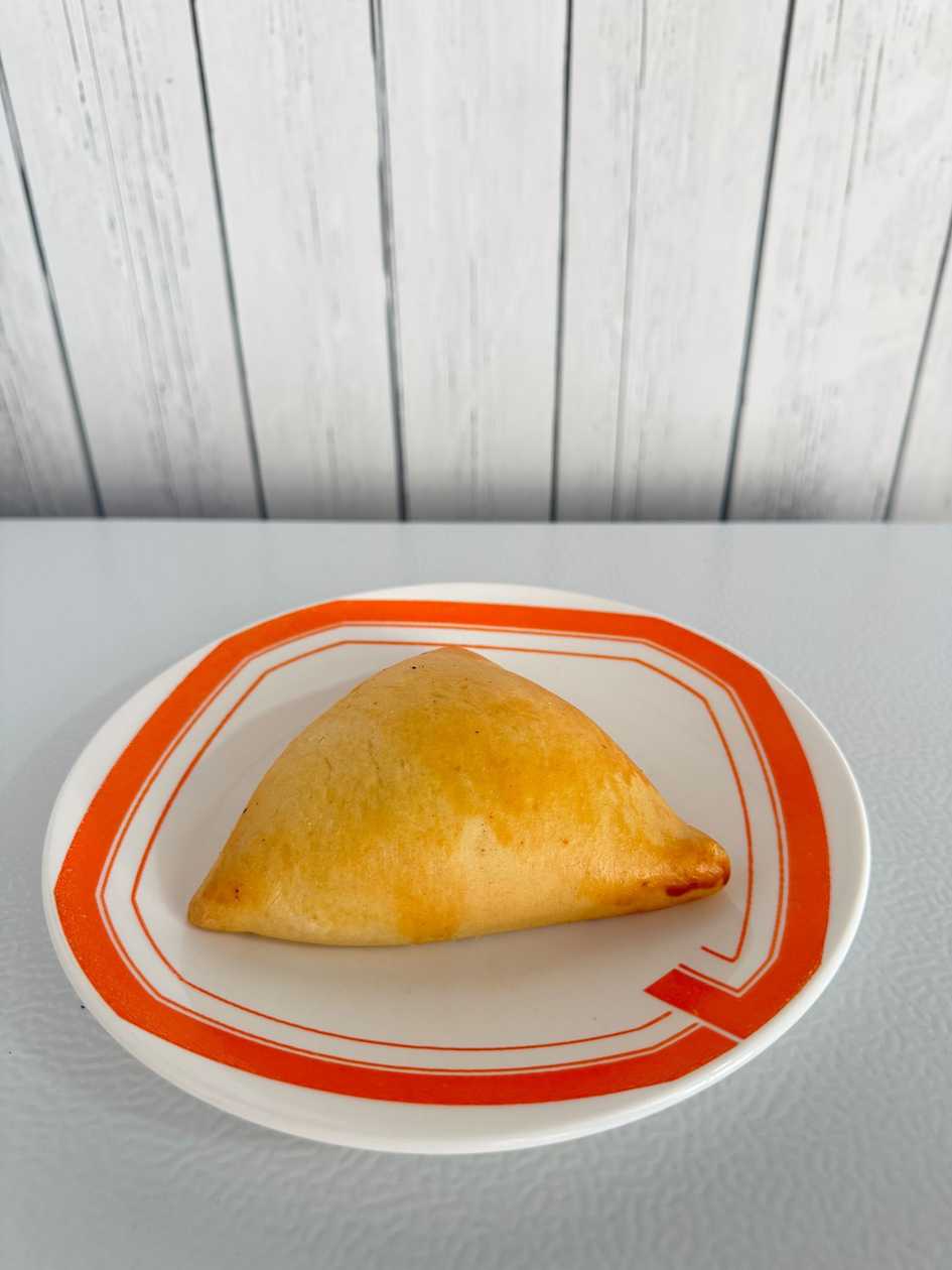 Chicken and Cheese Esfiha - 1 unit