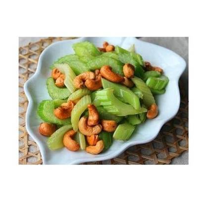 Celery with cashew nuts