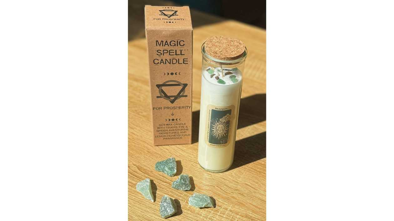 Witch’s Flame  - Prosperity Spell Candle🕯️🔮
