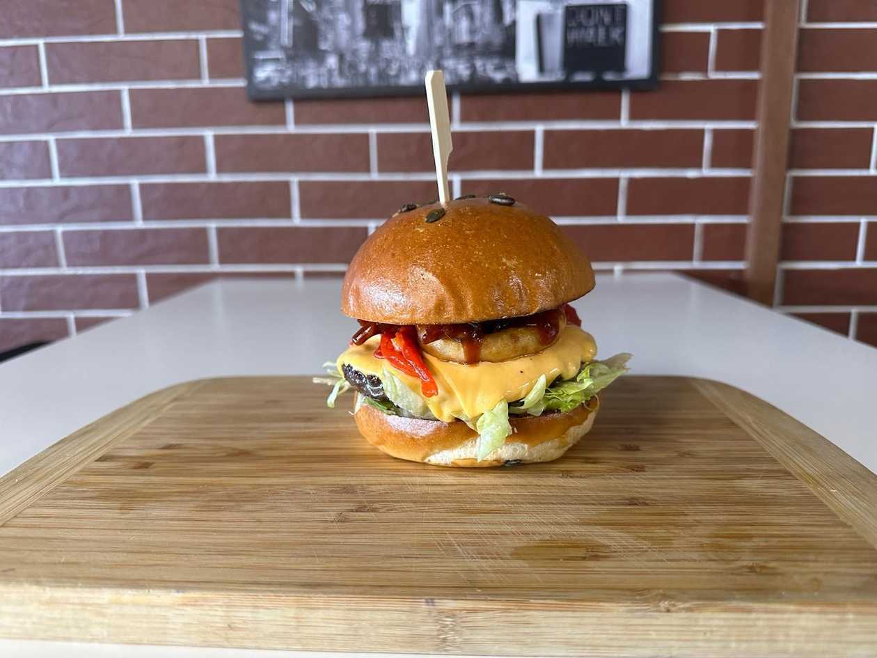 Smokey burger