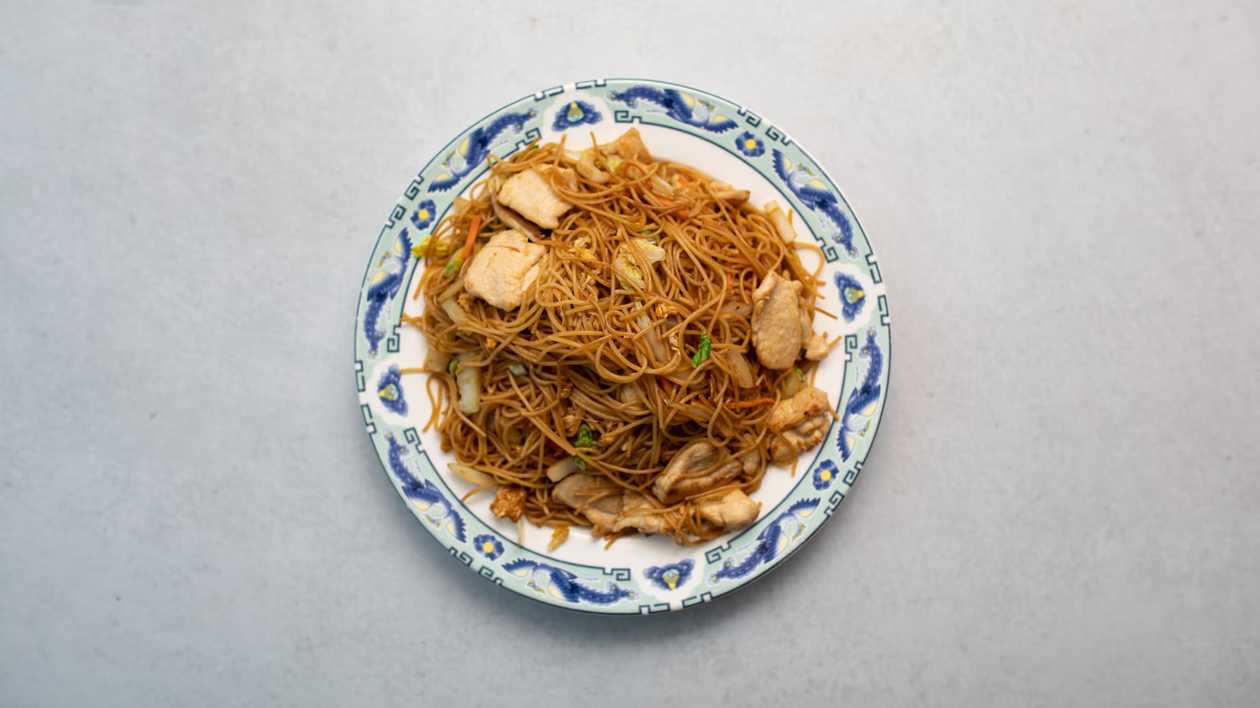 N2. Fried Noodles with Chicken