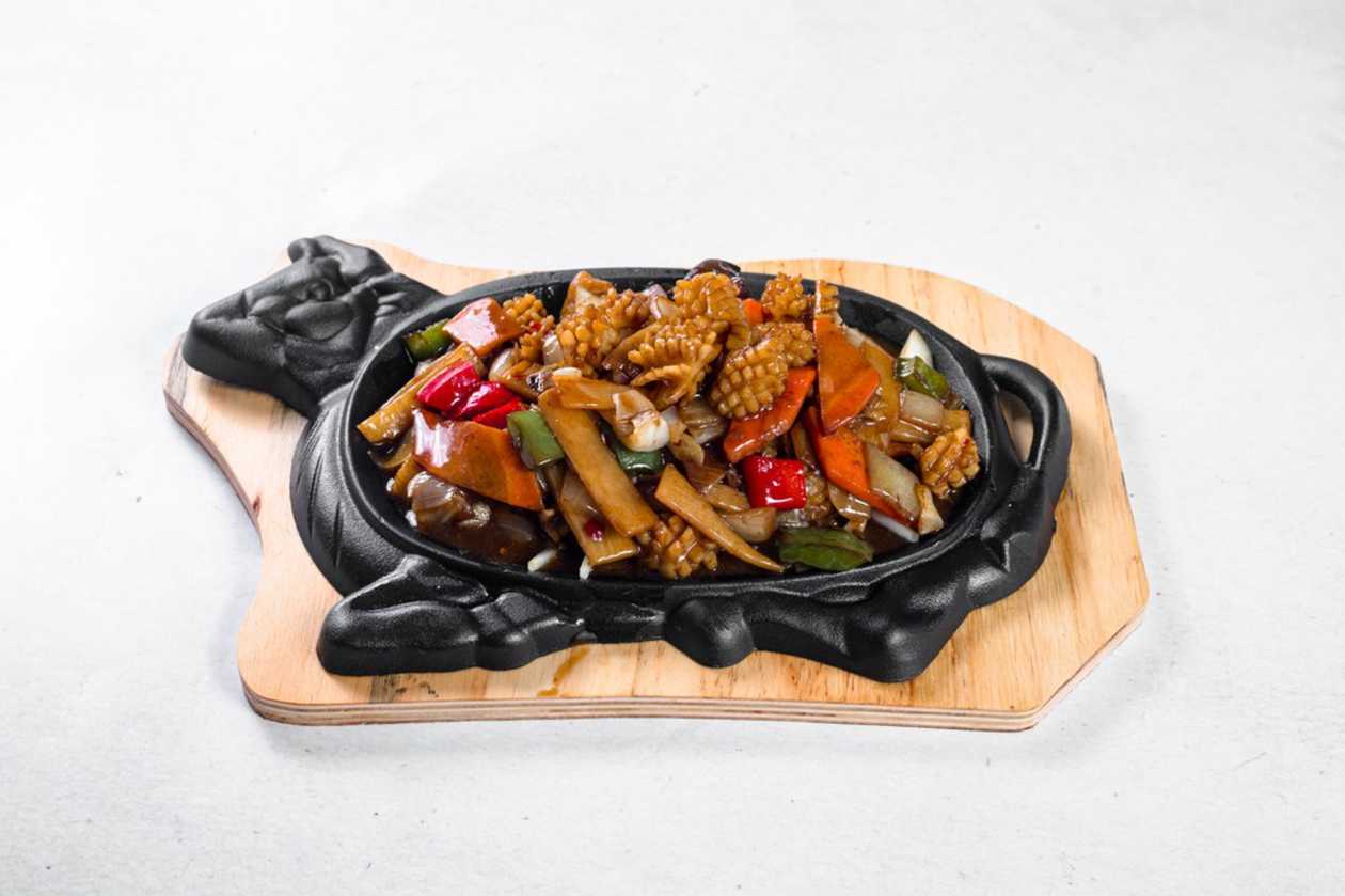 86. Cuttlefish with Bamboo and Mushrooms