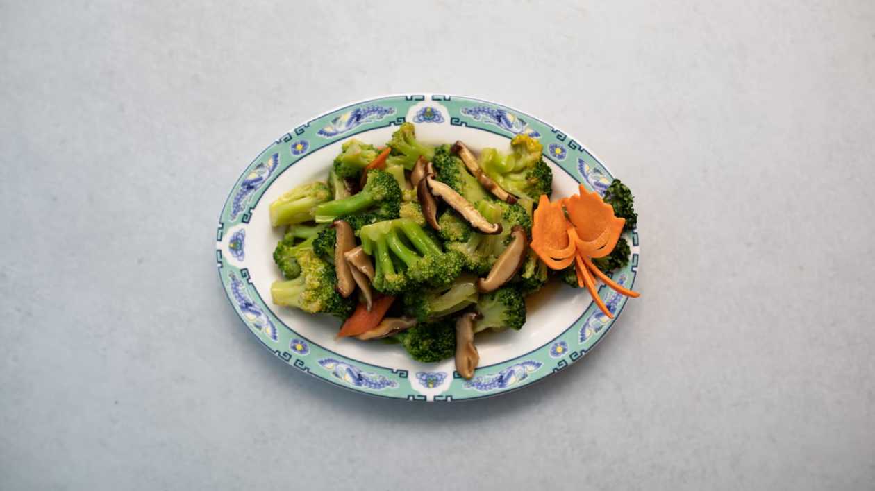 105. Broccoli with Scented Mushrooms