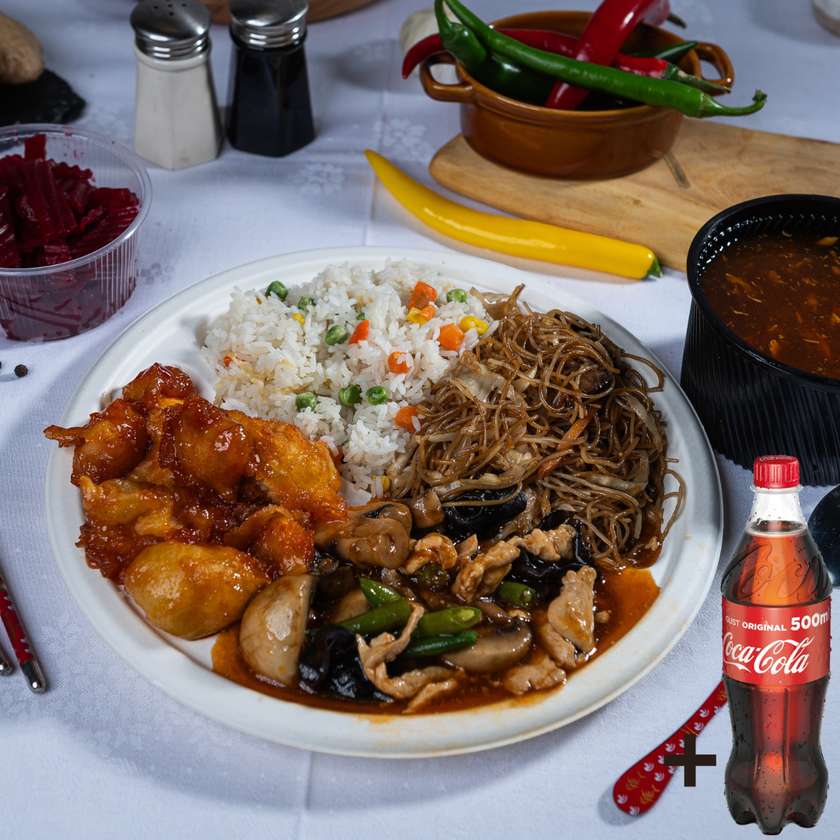 Full Menu + 0.5l Cola Soft Drink