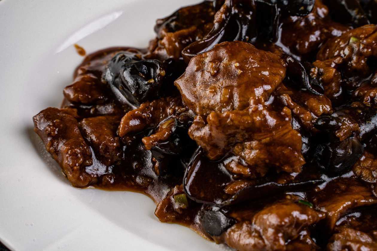 Wood ear mushroom beef