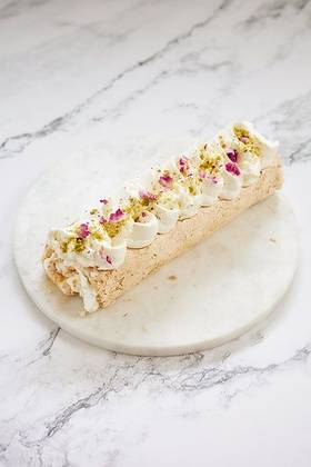 Pavlova Ashta Roll
