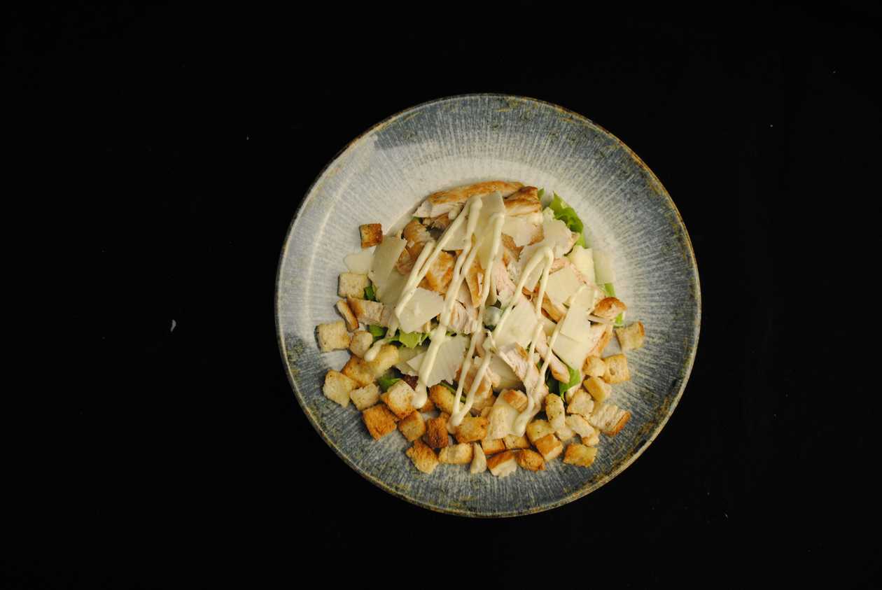 Salată Caesar