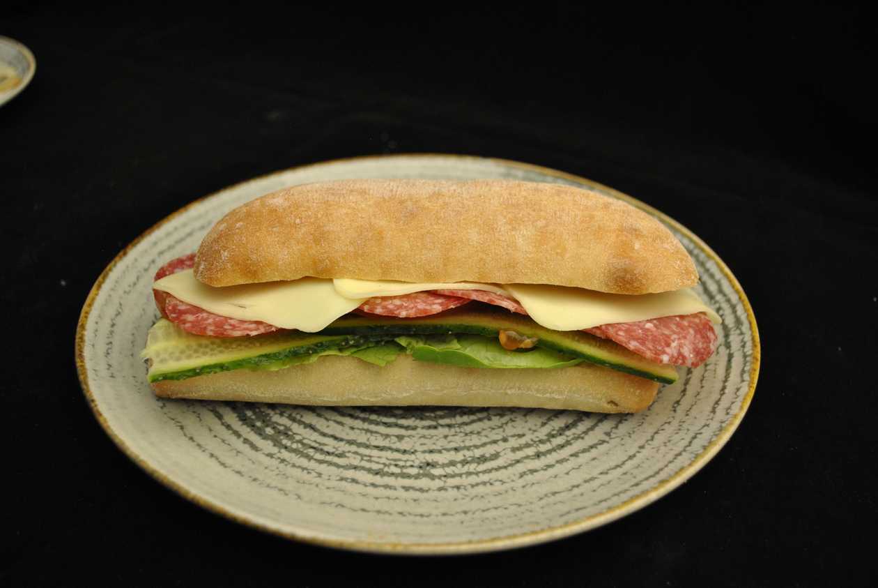 Sandwich salami